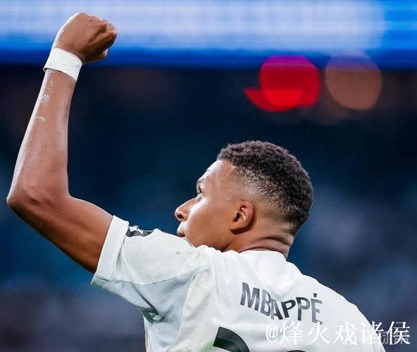 本季欧冠场均创造机会榜：姆巴佩4次，福登3.5次